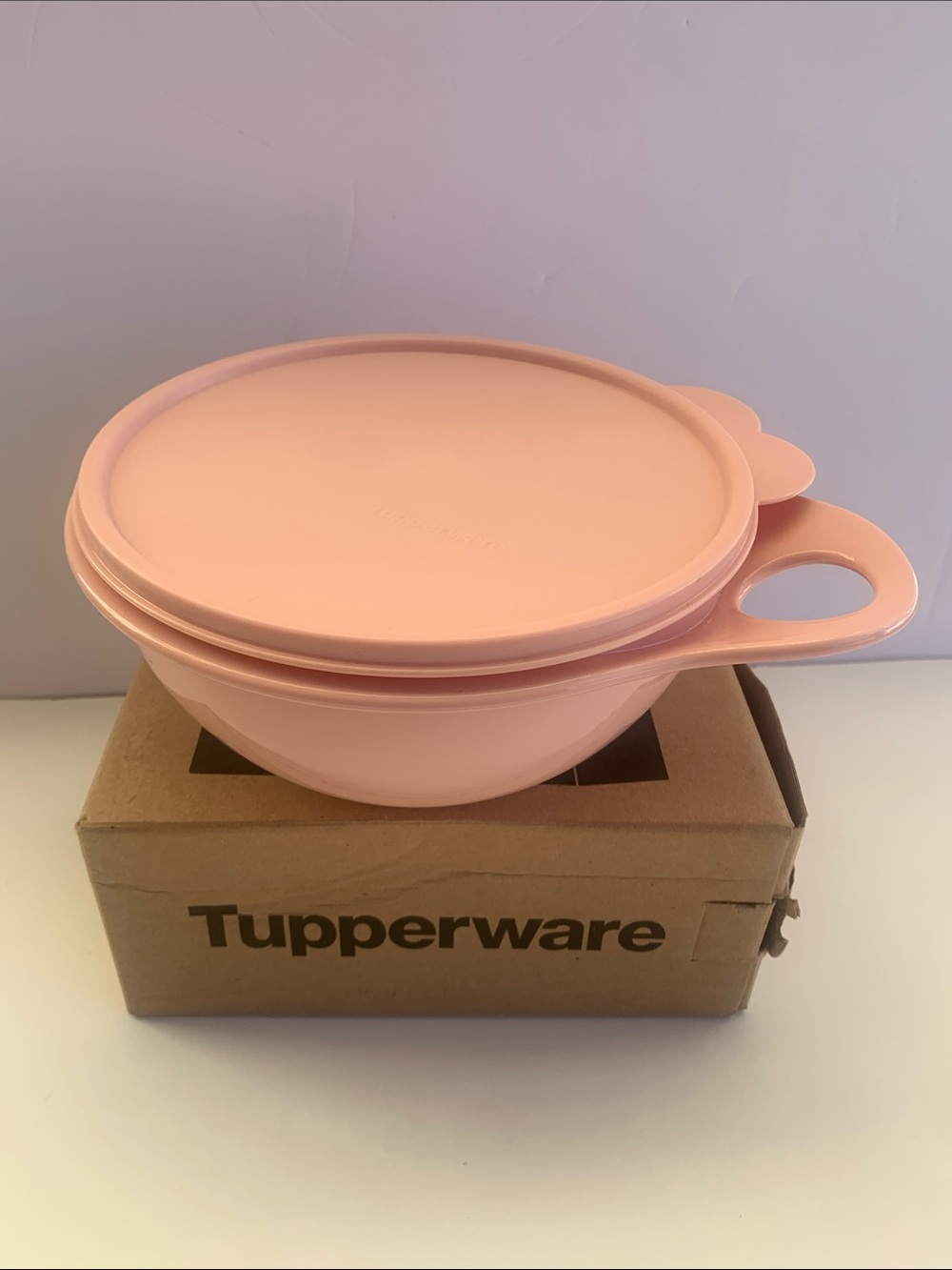 Tupperware Peach Pink Bowl with Lid and Handle 1.4 L